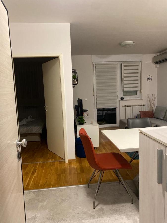 Affordable Apartments 8 ซาเกร็บ ภายนอก รูปภาพ